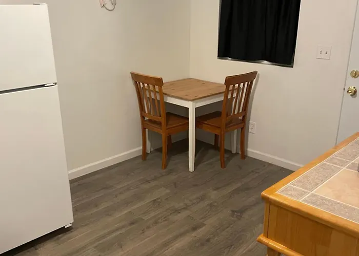 Taylor 1 Bedroom Full Kitchen Private Gated Yard Arts Roosevelt Row Convention Center Stadiums Asu Airport Downtown Guest house Phoenix