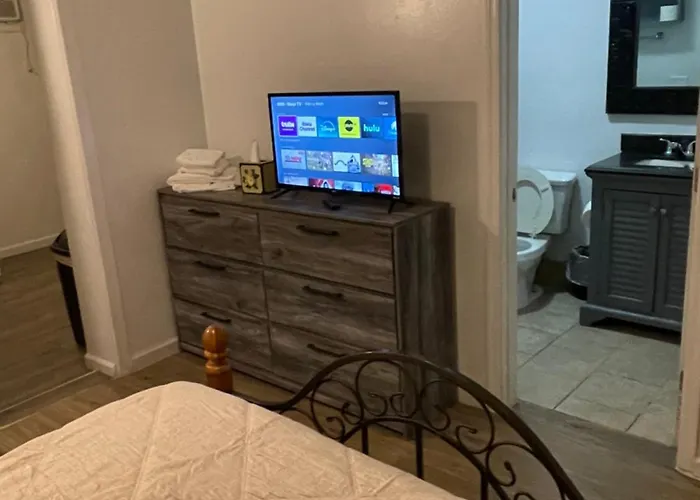 Taylor 1 Bedroom Full Kitchen Private Gated Yard Arts Roosevelt Row Convention Center Stadiums Asu Airport Downtown Gasthof